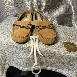 Goodiellow $CO HOUSE SLIPPERS SIZE 10